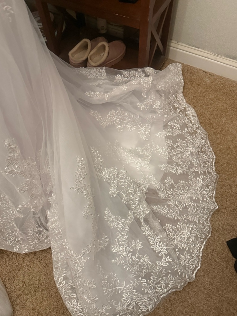 Source Unknown White Lace Wedding Dress with Tulle Train - Picture 4 of 11